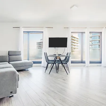 Baltic Park Molo, Sun & Snow